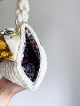 Cargar imagen en el visor de la galería, Candy Small Luxury Crochet Triangle Bag
