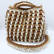 Carica l&#39;immagine nel visualizzatore di Gallery, Anna Soft Crochet Crossbody Bag
