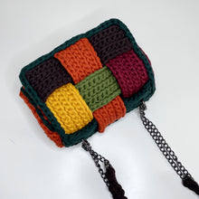 Load image into Gallery viewer, Divina Woven Padded Bag
